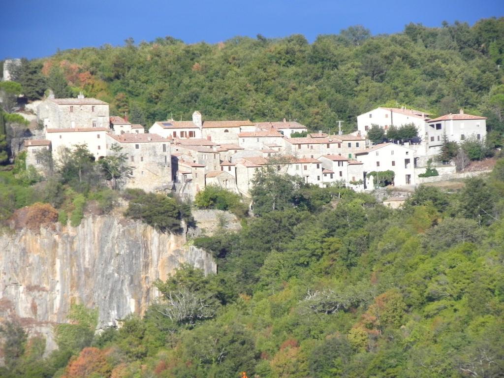 Agriturismo Sugheretello Semproniano Exterior photo